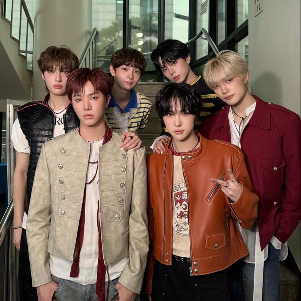 Signature photo of DAILY:DIRECTION capturing their charm