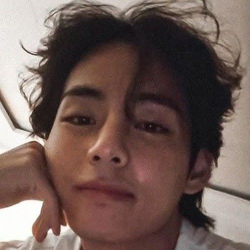 뷔 (방탄소년단) 최근 활동샷