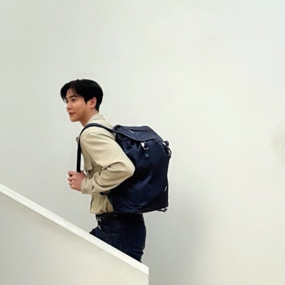 Behind-the-scenes cut of Rowoon