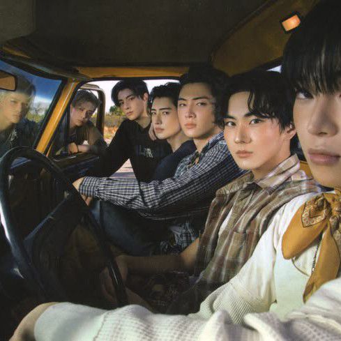 Foto aktivitas terbaru ENHYPEN