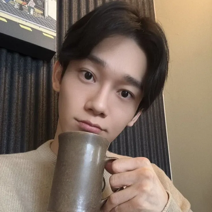 A moment captured by Chen (EXO)'s fan