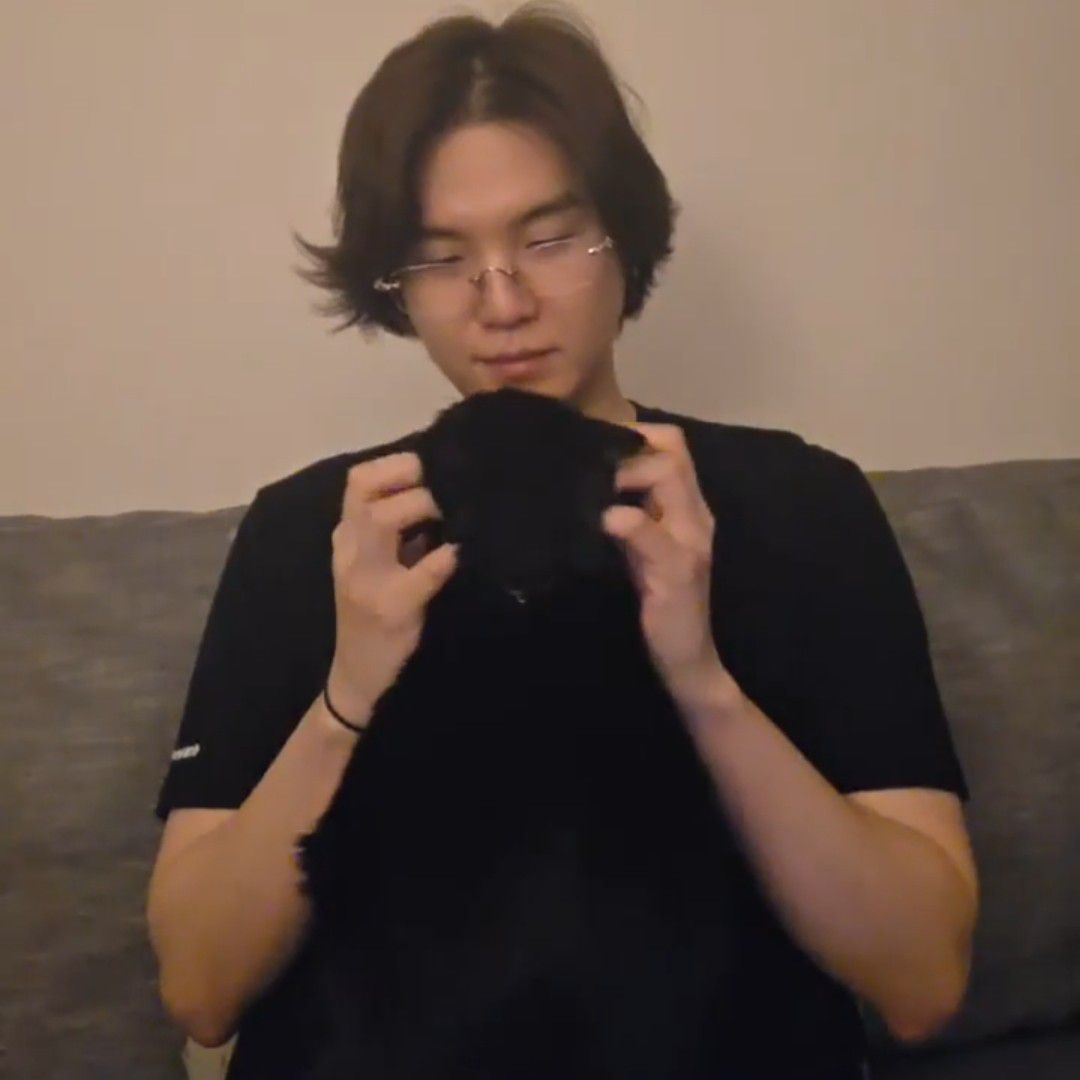 SUGA (BTS)の最近の活動写真