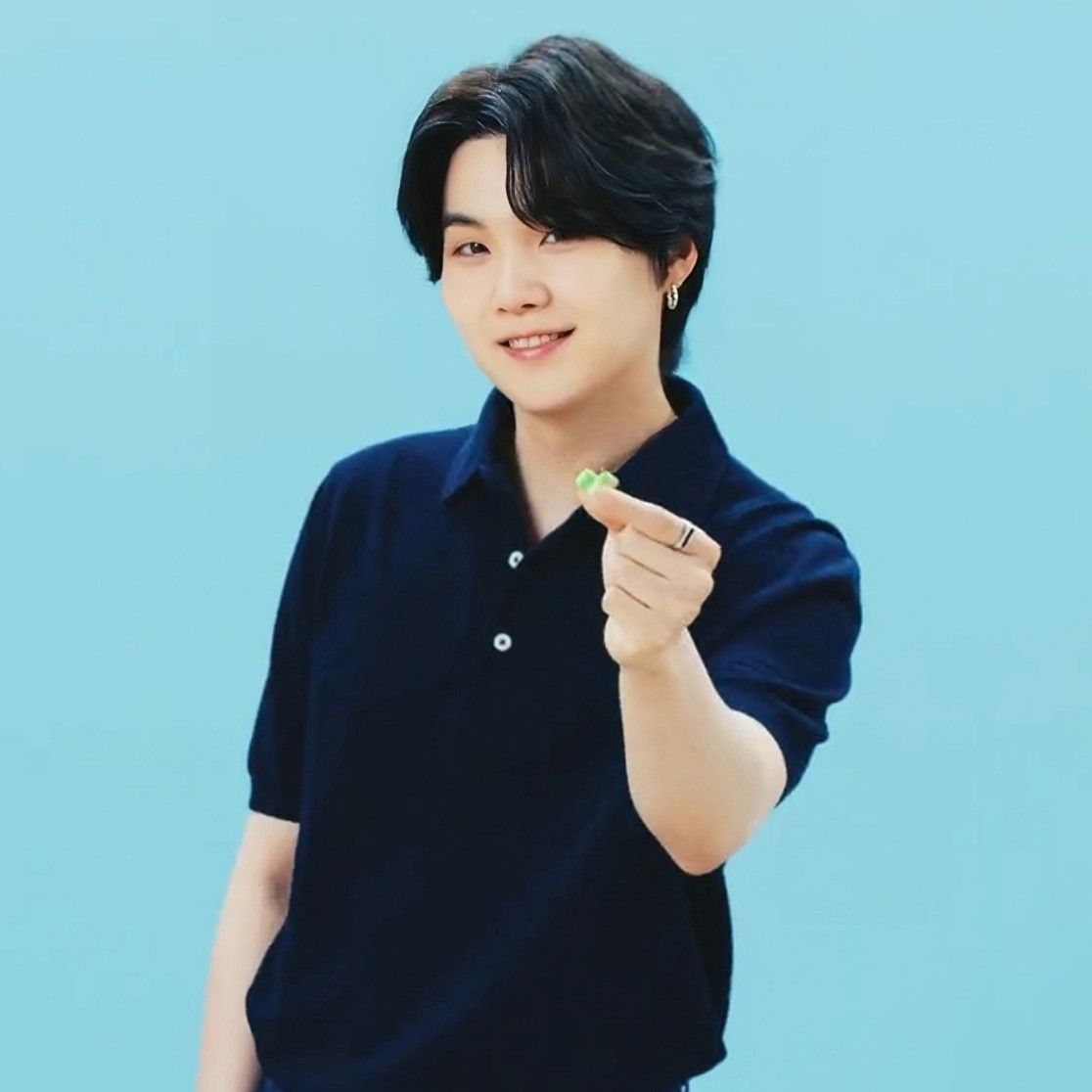 SUGA (防彈少年團)的最新照片