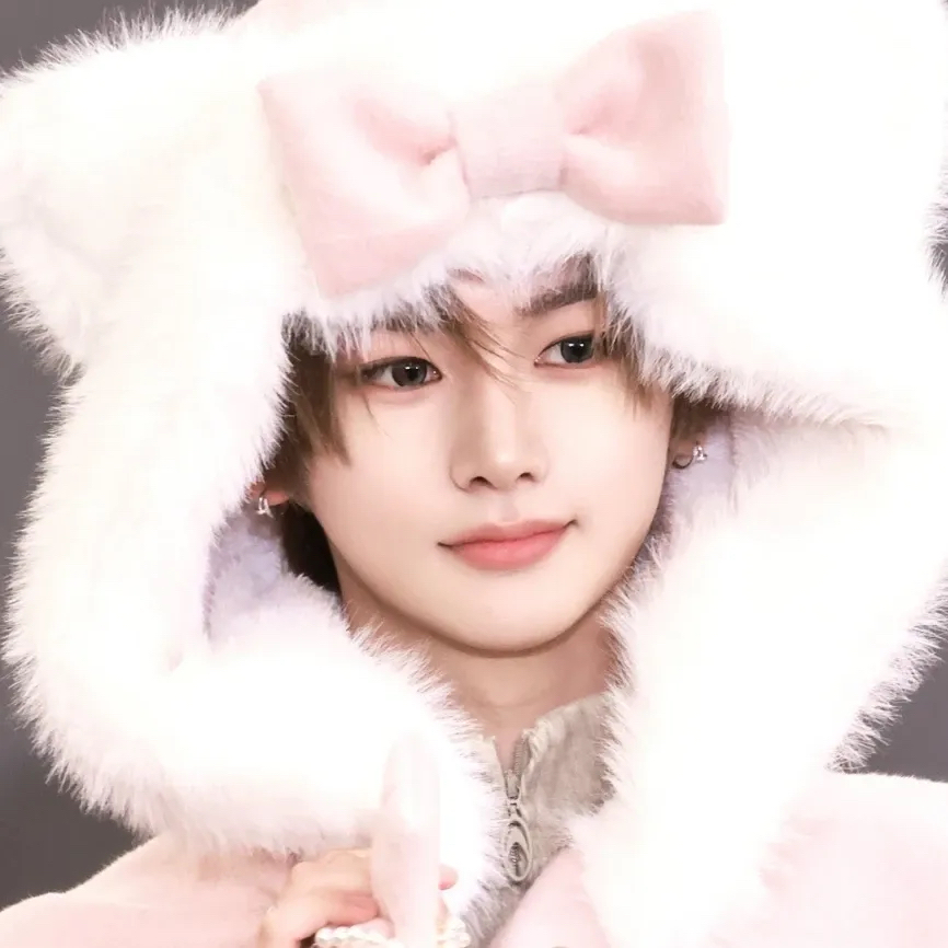 A moment captured by Zhou Anxin (ALPHA DRIVE ONE)'s fan