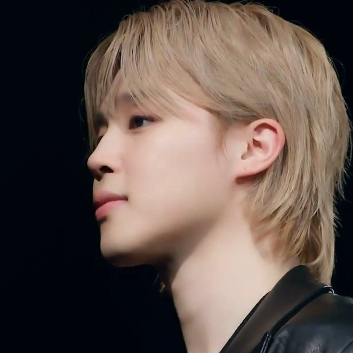 지민 (방탄소년단)의 최신 사진