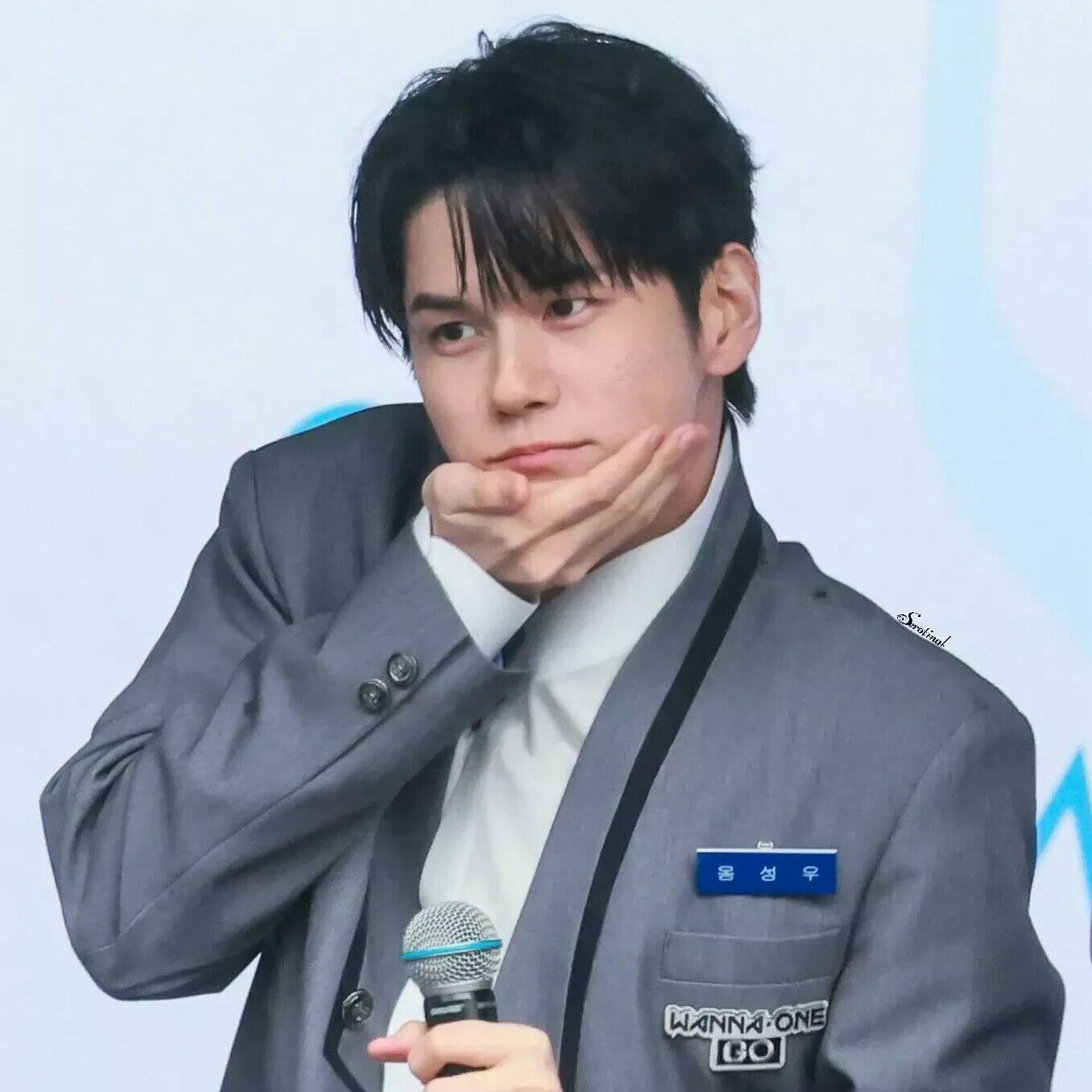 옹성우의 비하인드 컷