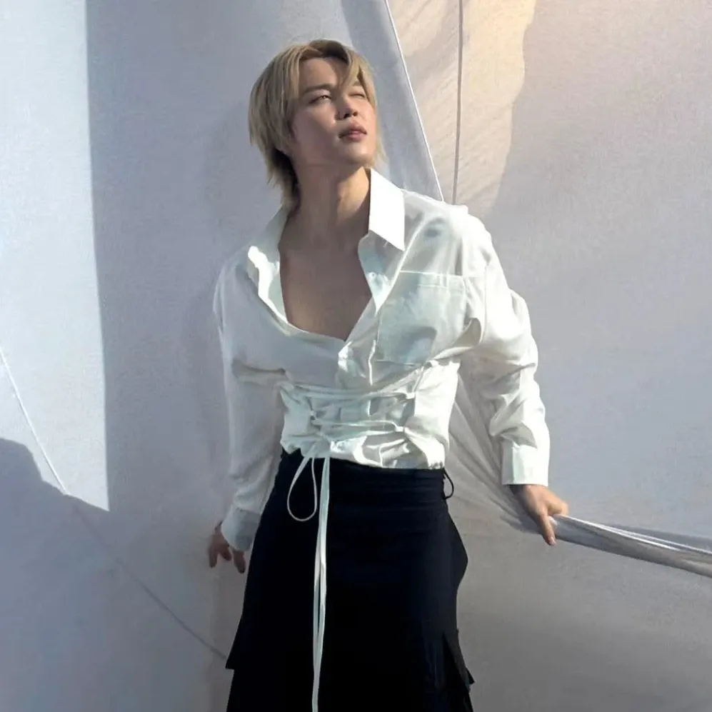 Foto aktivitas terbaru Jimin (BTS)