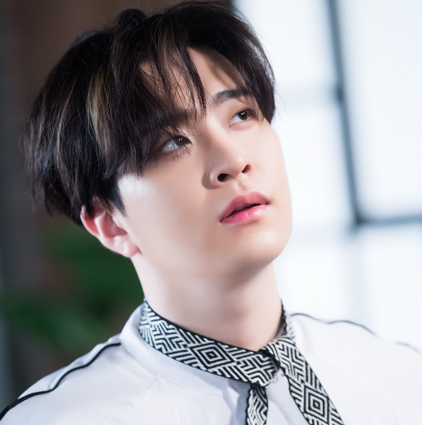Behind-the-scenes cut of Youngjae (GOT7)