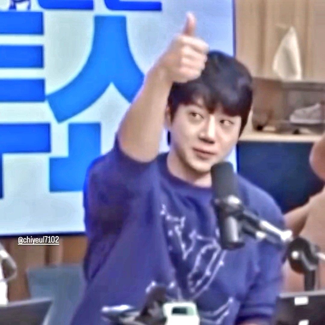 A moment captured by Hwang Chiyeol's fan