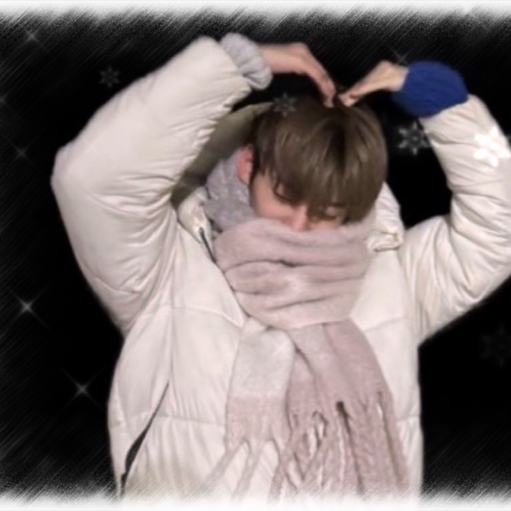 Behind-the-scenes cut of Jaeha (WHIB)