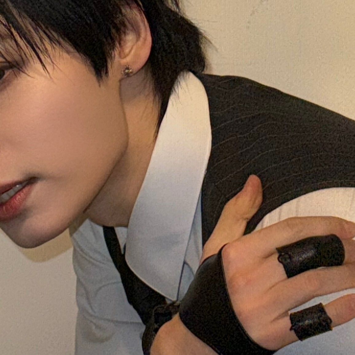 Recent activity shot of Hwanwoong (ONEUS)