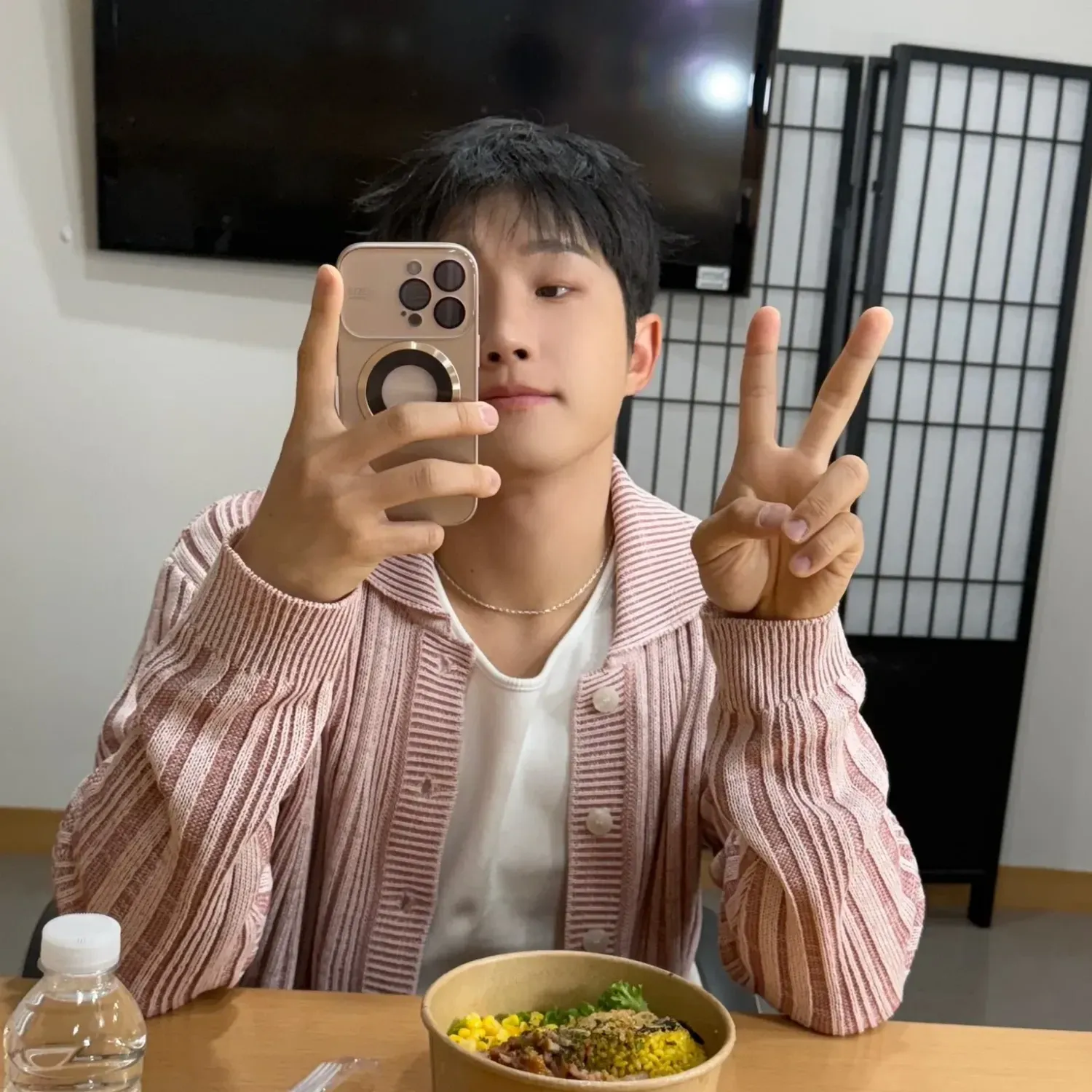 Jinjin (ASTRO)粉丝拍下的瞬间