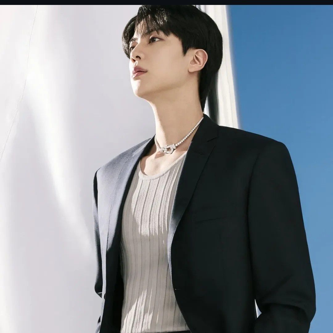 진 (방탄소년단)의 최신 사진