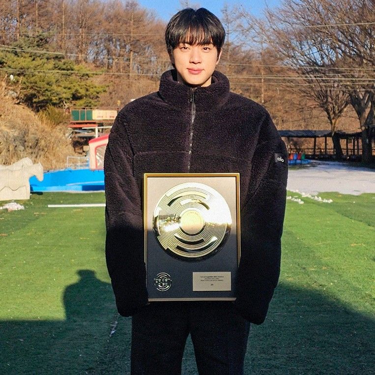 Foto terbaru Jin (BTS)