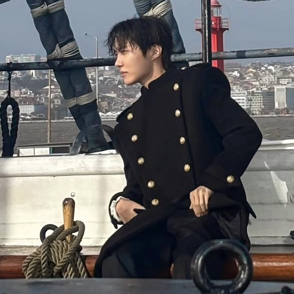 J-hope (防彈少年團)的最新照片