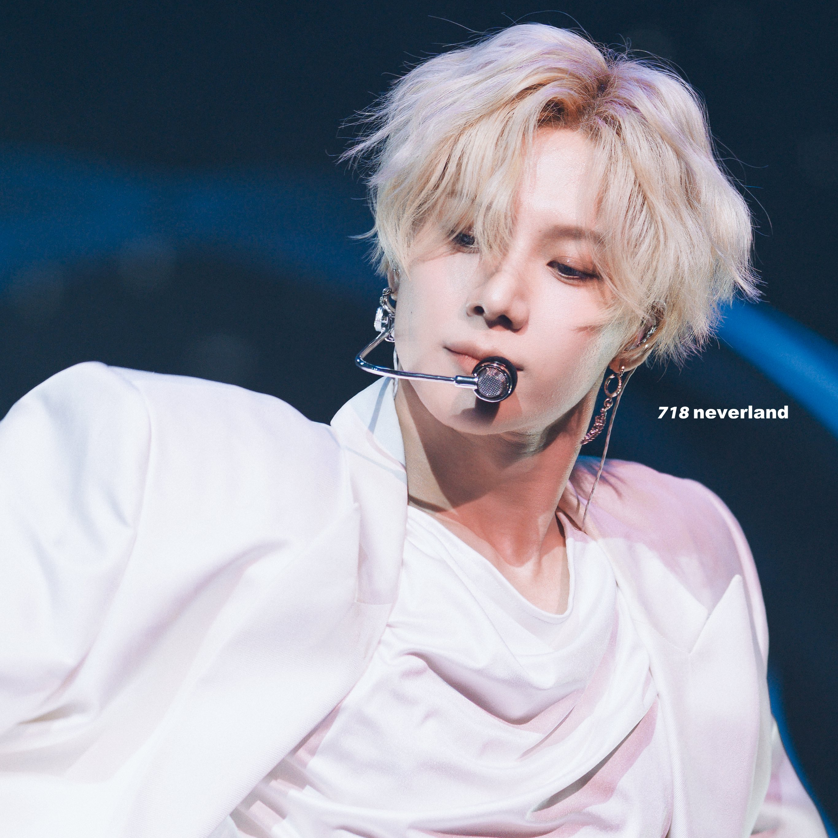 A moment captured by Taemin (SHINee)'s fan