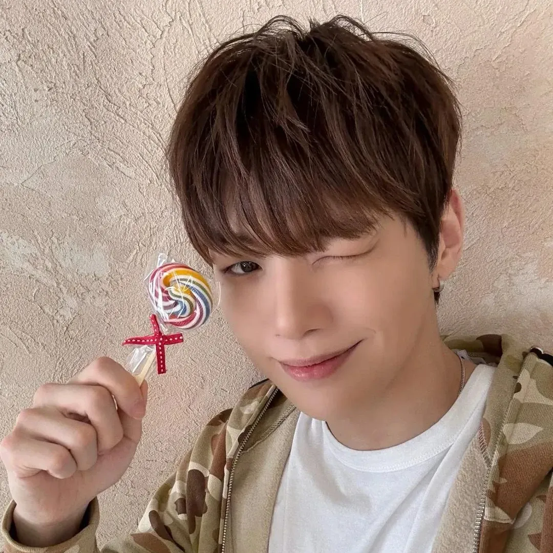 강다니엘 최근 활동샷