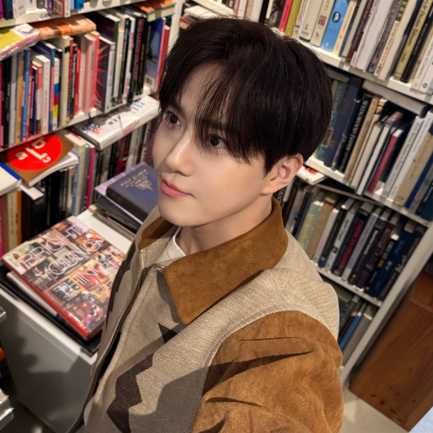 Behind-the-scenes cut of Suho (EXO)