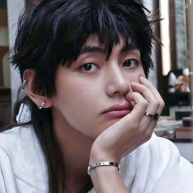 뷔 (방탄소년단) 최근 활동샷