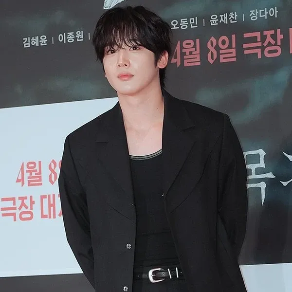 Behind-the-scenes cut of Kim Yohan (WEi)