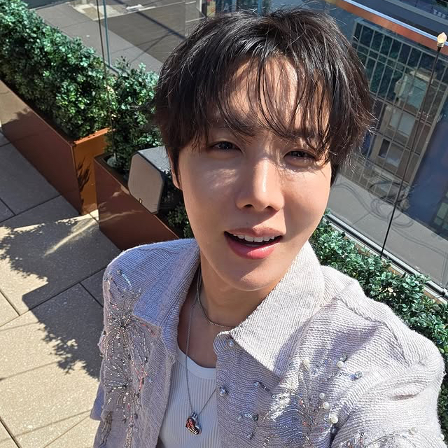 J-hope (防彈少年團)的最新活動照片