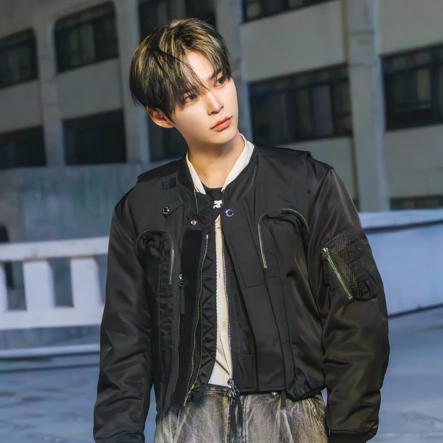 Recent activity shot of Sung Hanbin (ZEROBASEONE)