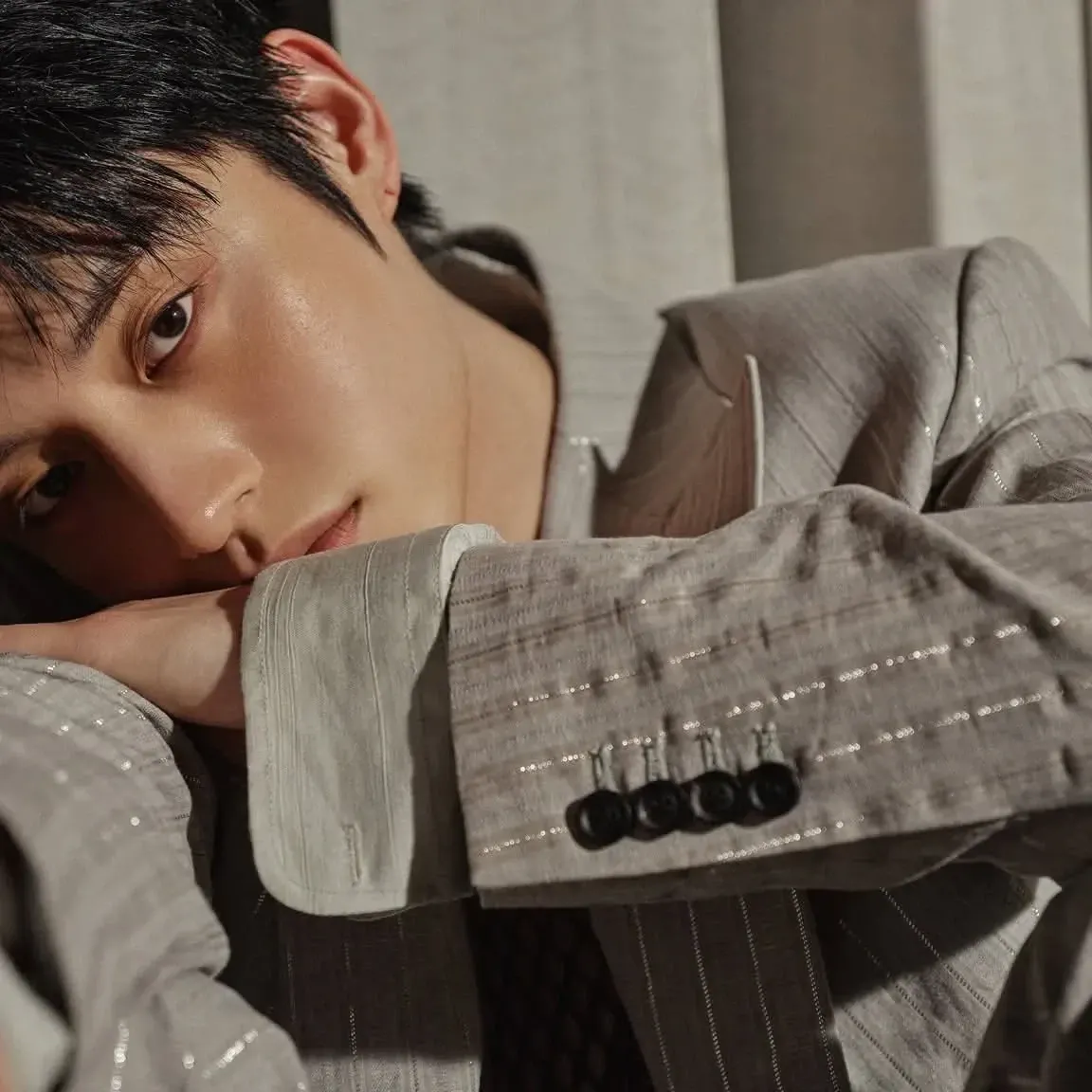 Behind-the-scenes cut of Kim Jiwoong (ZEROBASEONE)