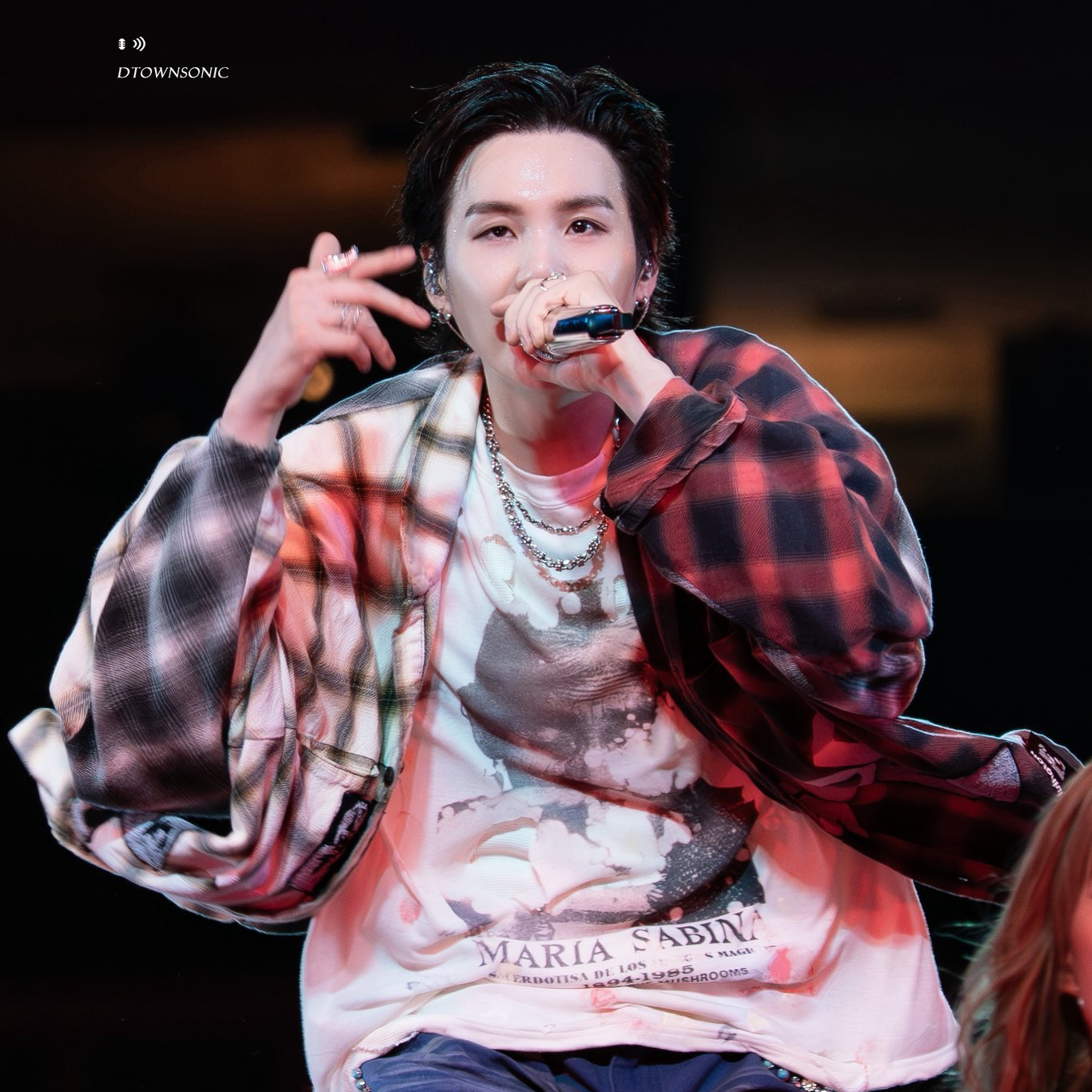 Foto aktivitas terbaru SUGA (BTS)