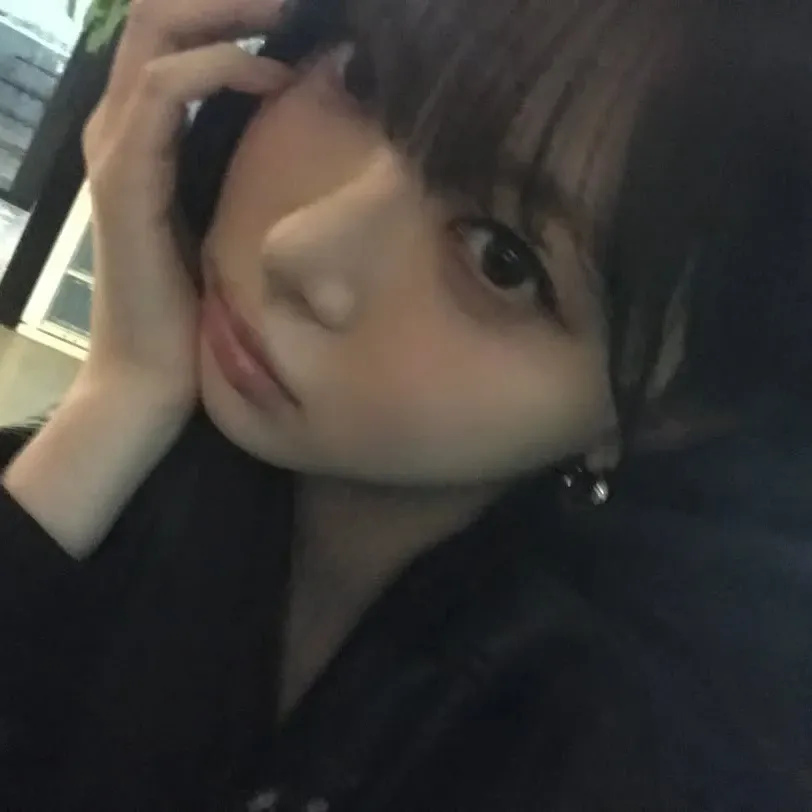 Latest photo of Hong Eunchae (LE SSERAFIM)