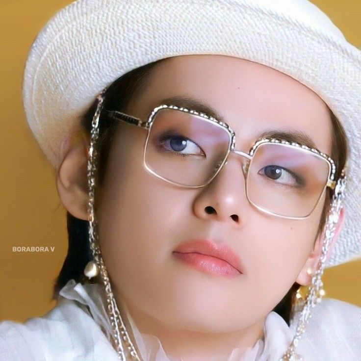 뷔 (방탄소년단) 최근 활동샷