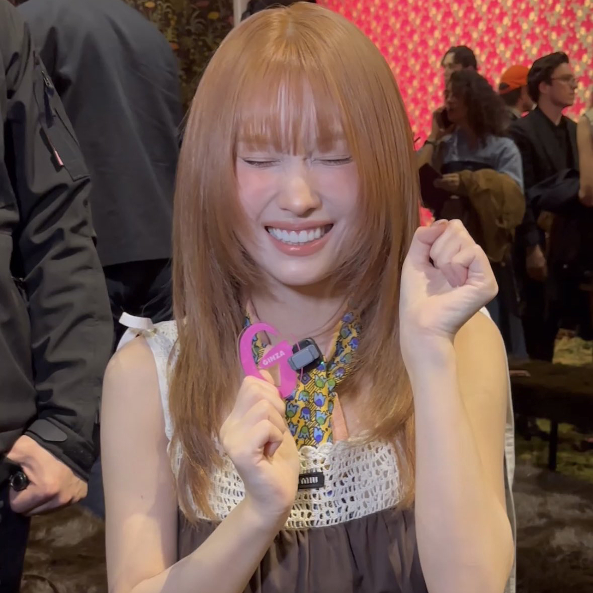 Foto aktivitas terbaru Momo (TWICE)