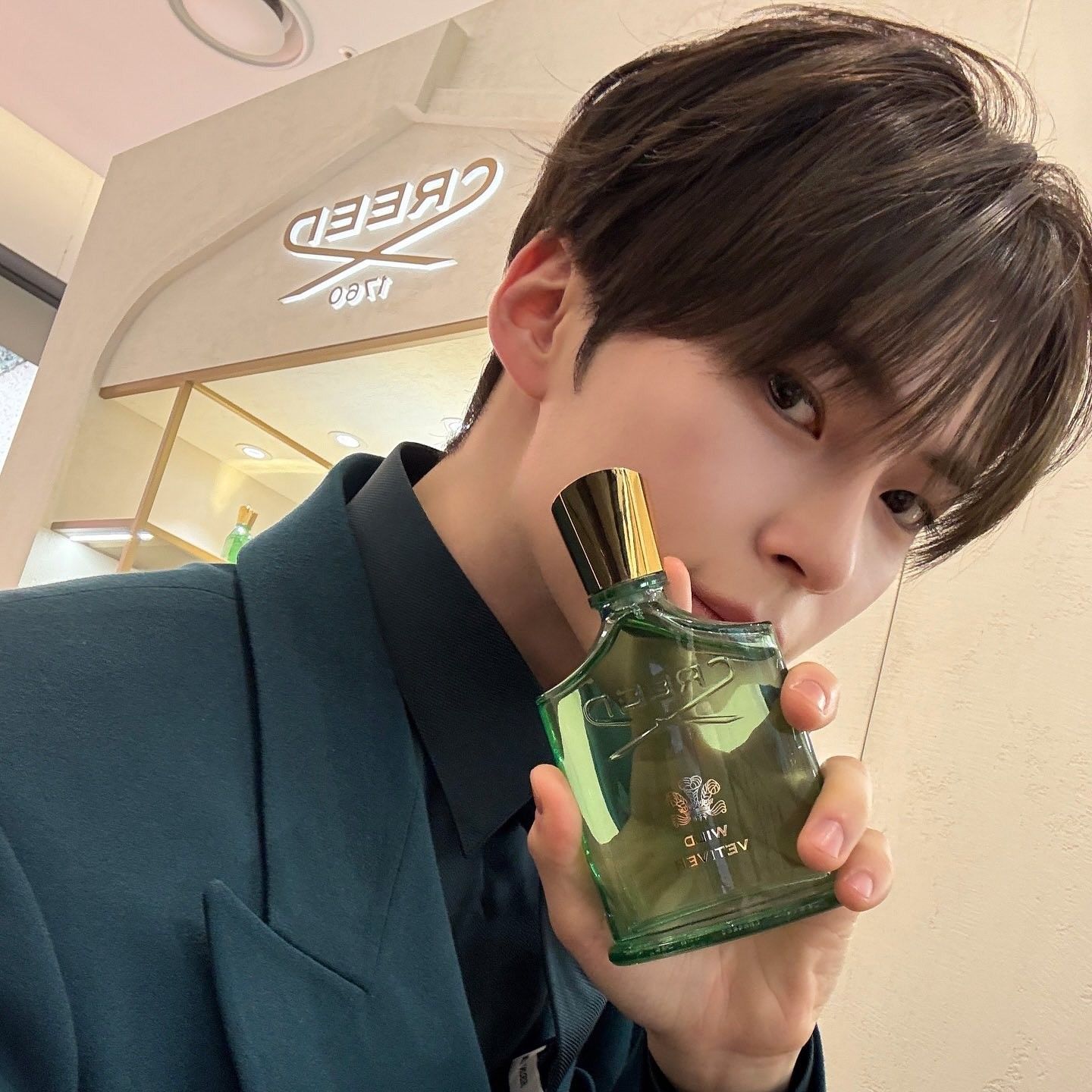 Behind-the-scenes cut of Sung Hanbin (ZEROBASEONE)