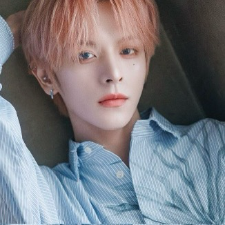 Recent activity shot of Laurence (n.SSign)