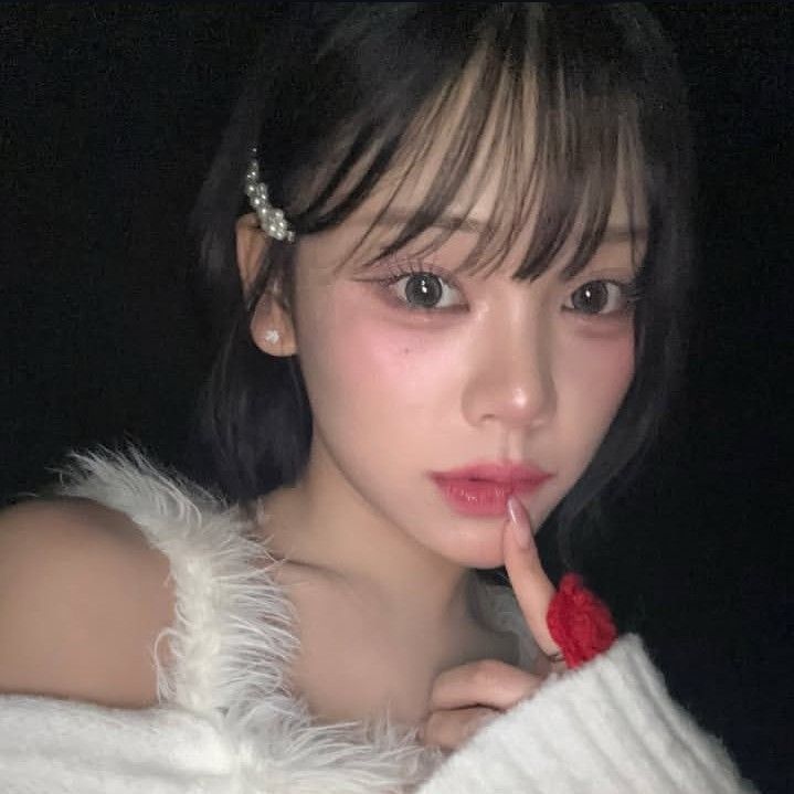 Latest photo of Sihyeon (CSR)