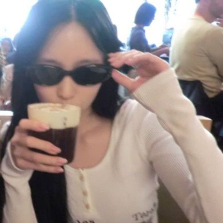 Mina (TWICE)的最新照片