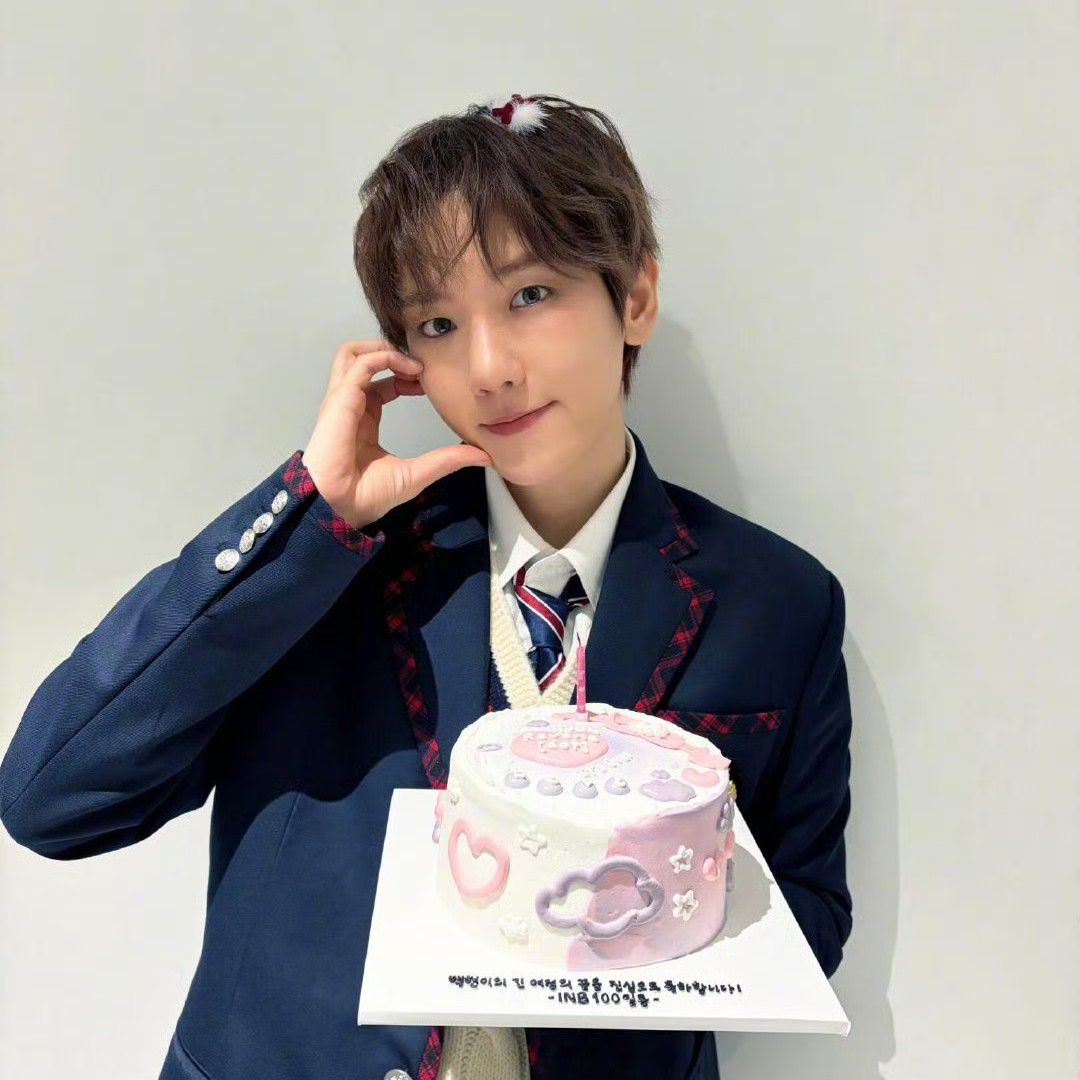 백현 (EXO)의 비하인드 컷