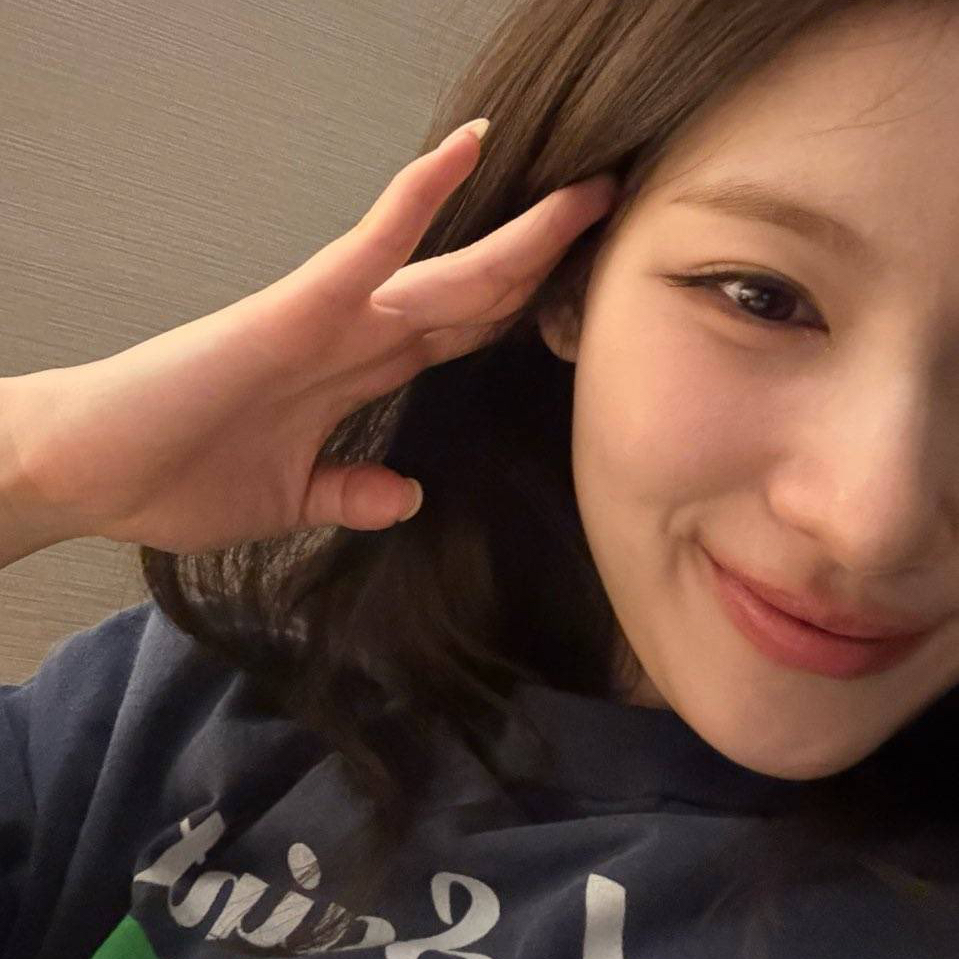 Foto aktivitas terbaru TWICE