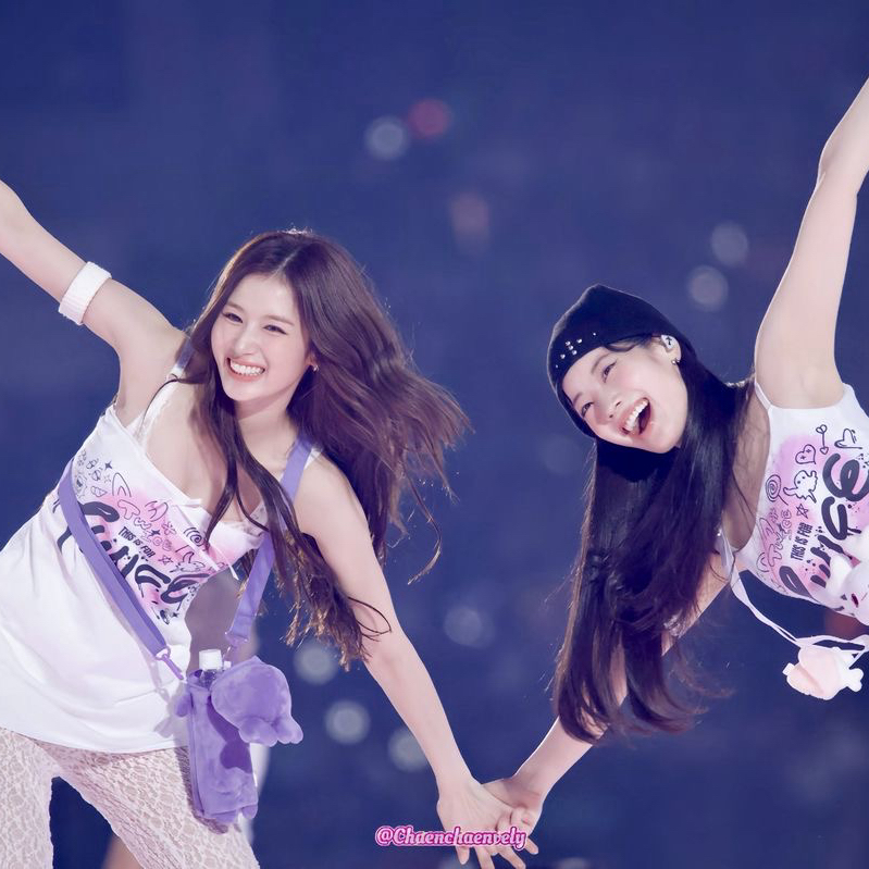 サナ (TWICE)の最新写真