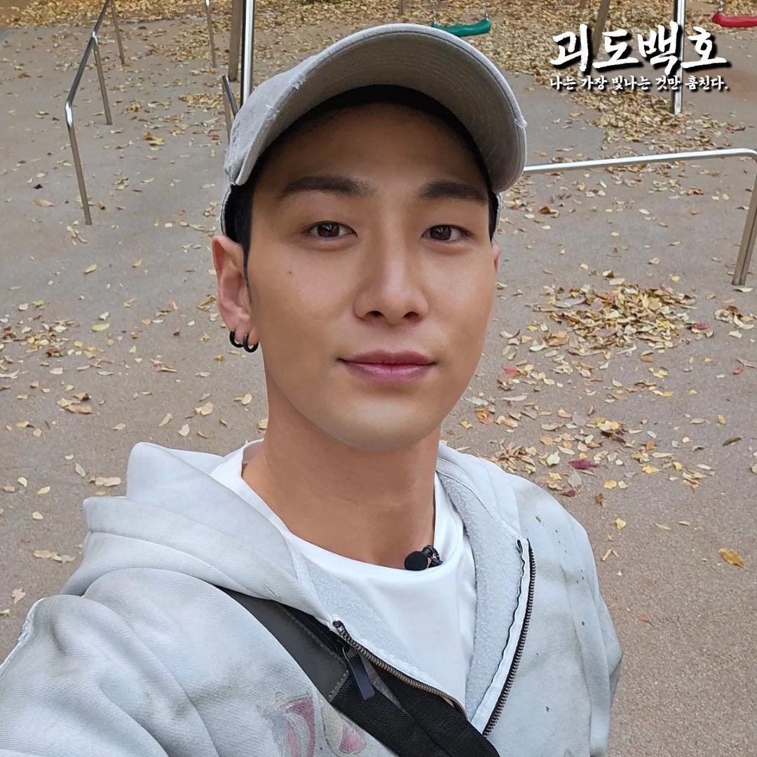 백호의 비하인드 컷