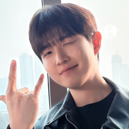 Foto terbaru Kim Jaehwan