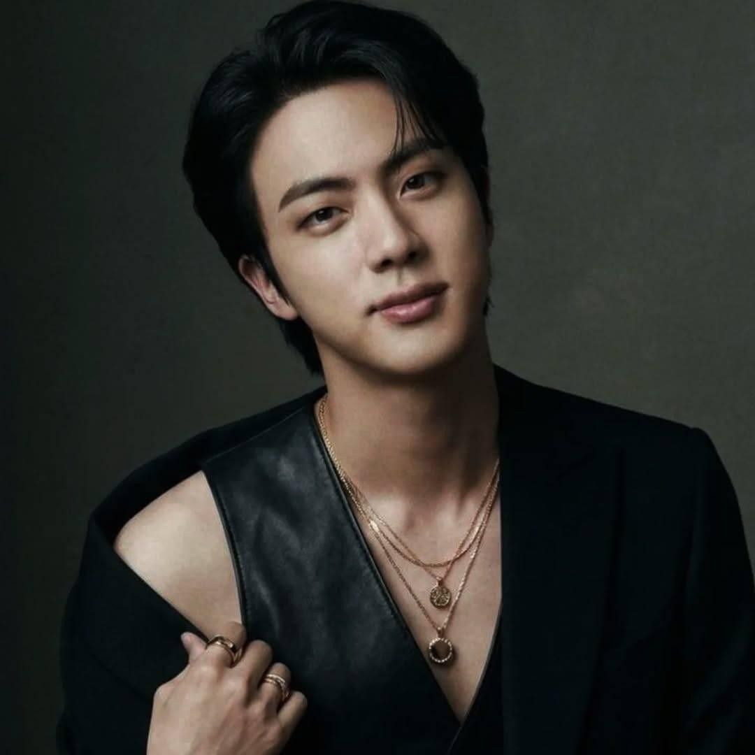 Behind-the-scenes cut of Jin (BTS)