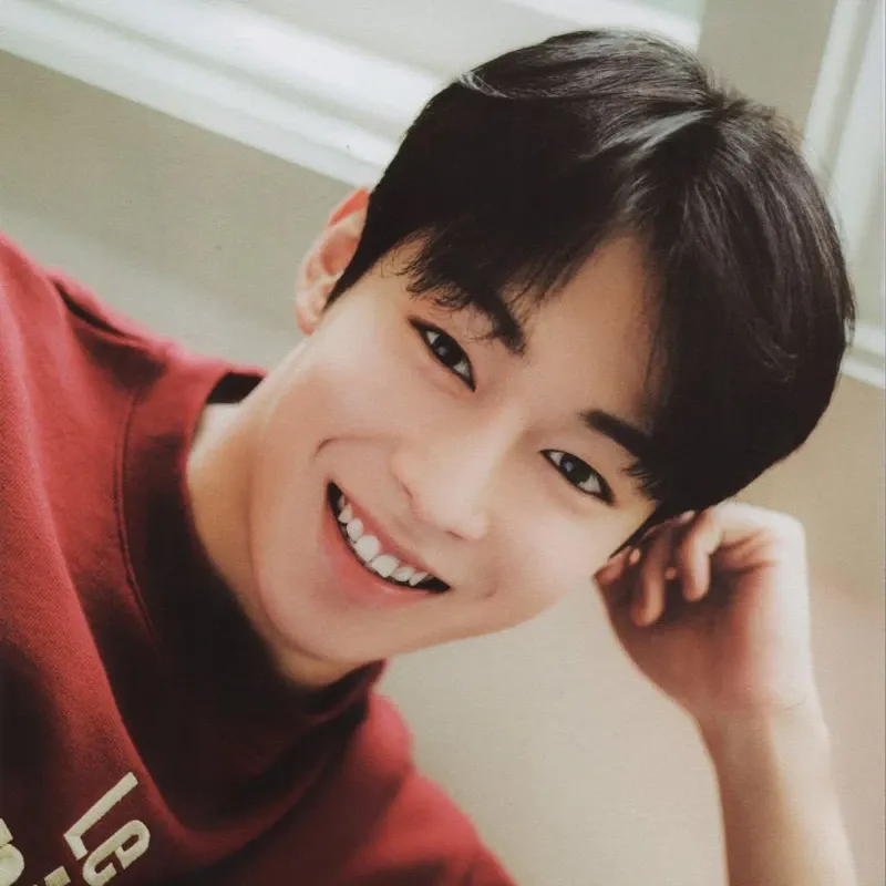 Foto aktivitas terbaru SF9