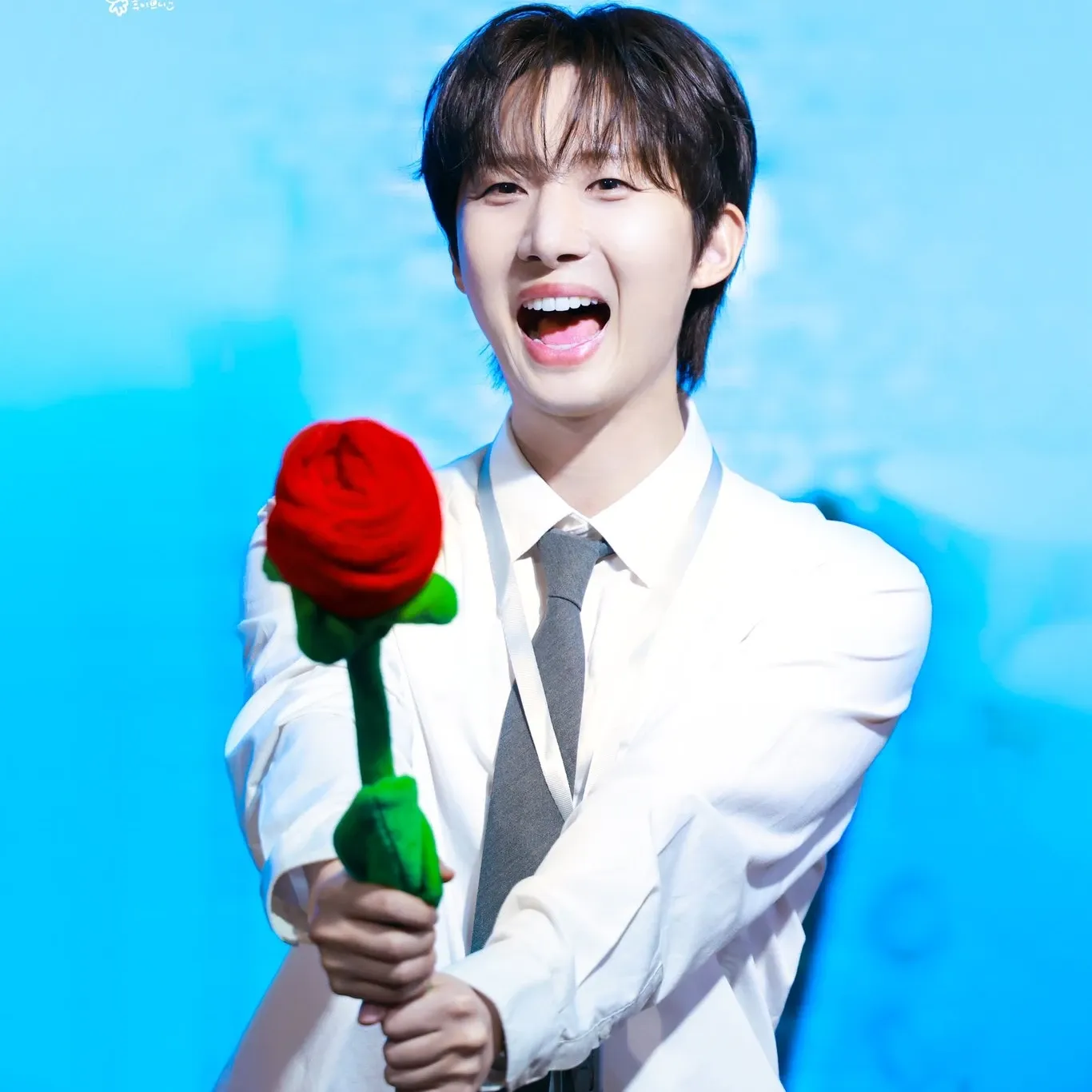 Hui (PENTAGON)的幕后花絮