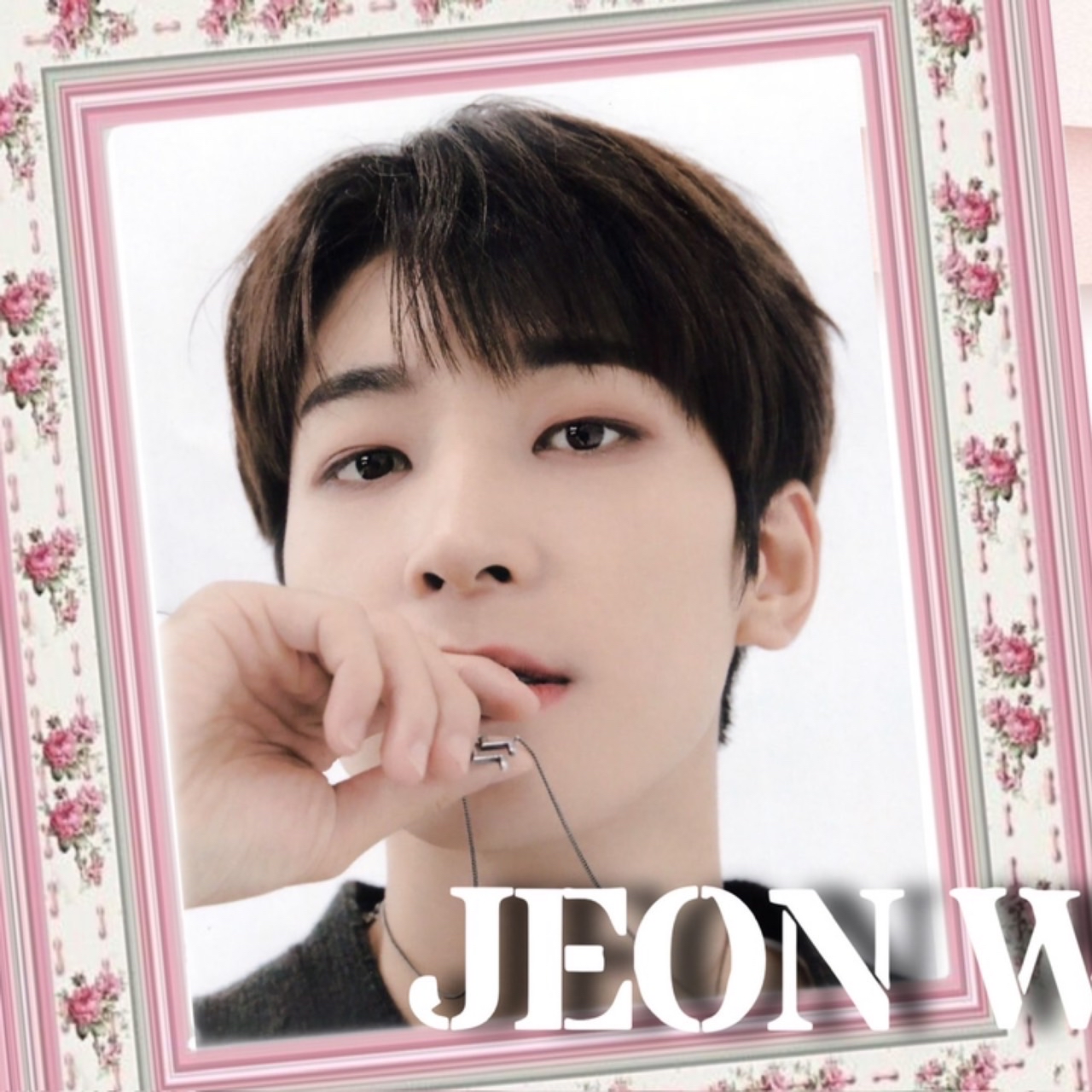 圆佑 (SEVENTEEN)的最新活动照片