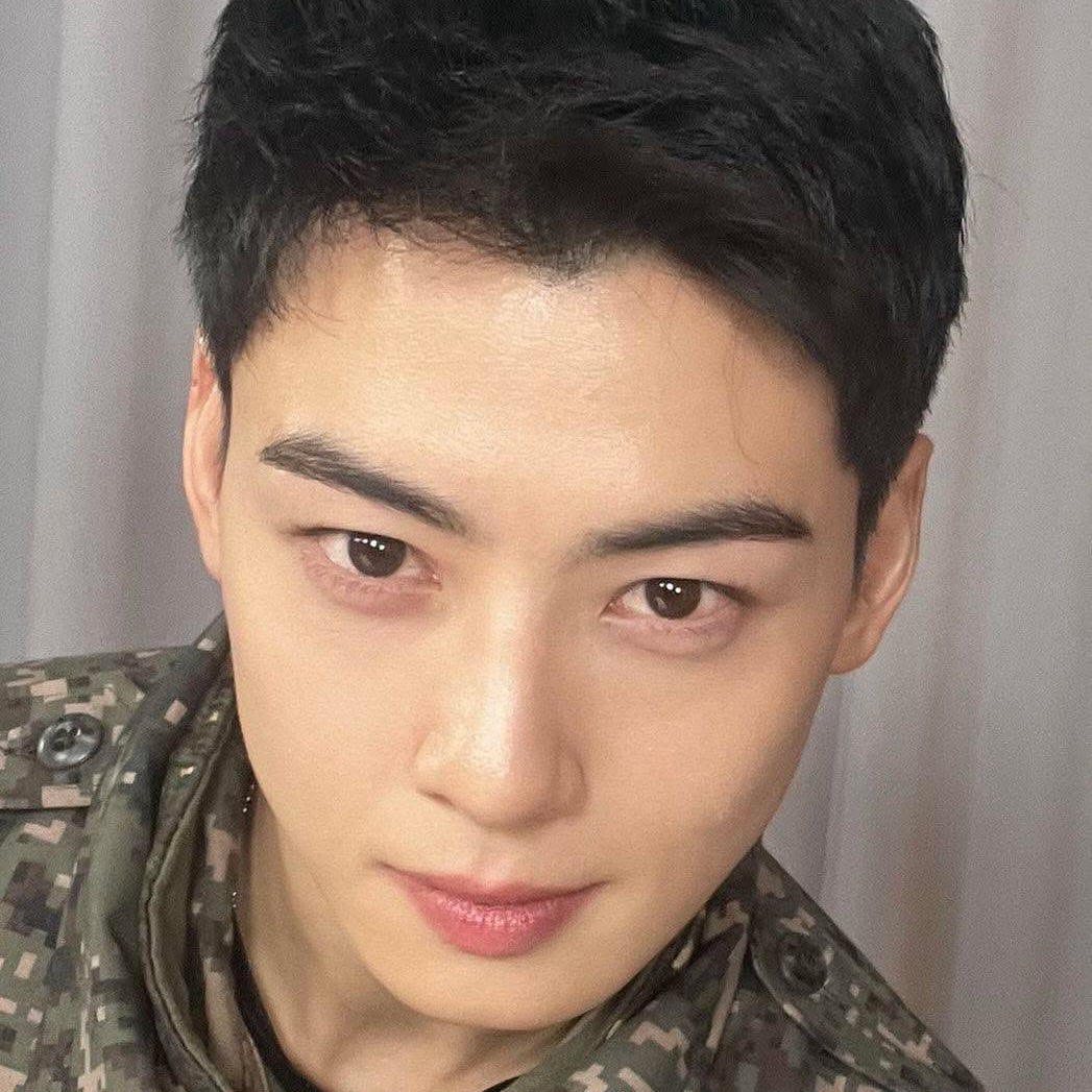 Latest photo of Eunwoo (ASTRO)