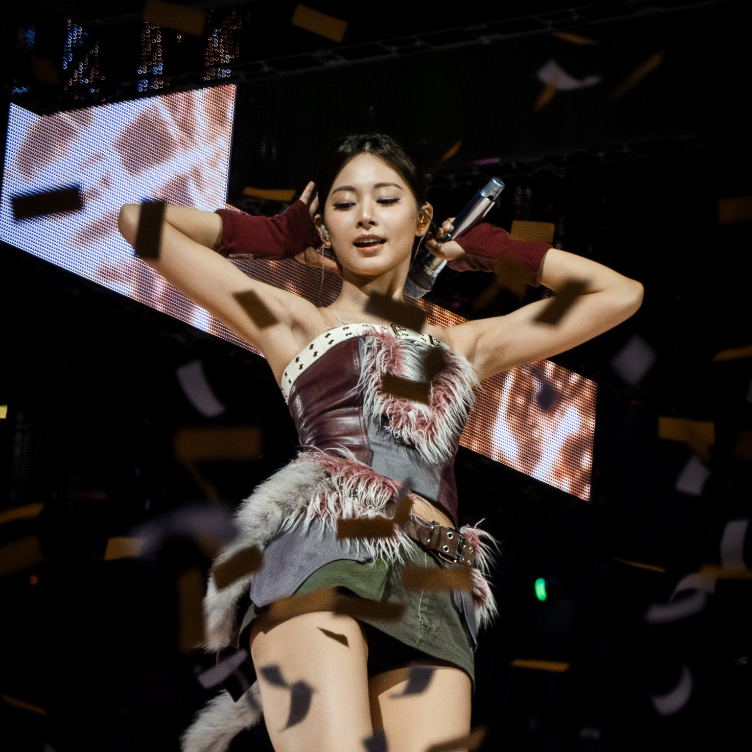 Foto aktivitas terbaru Tzuyu (TWICE)