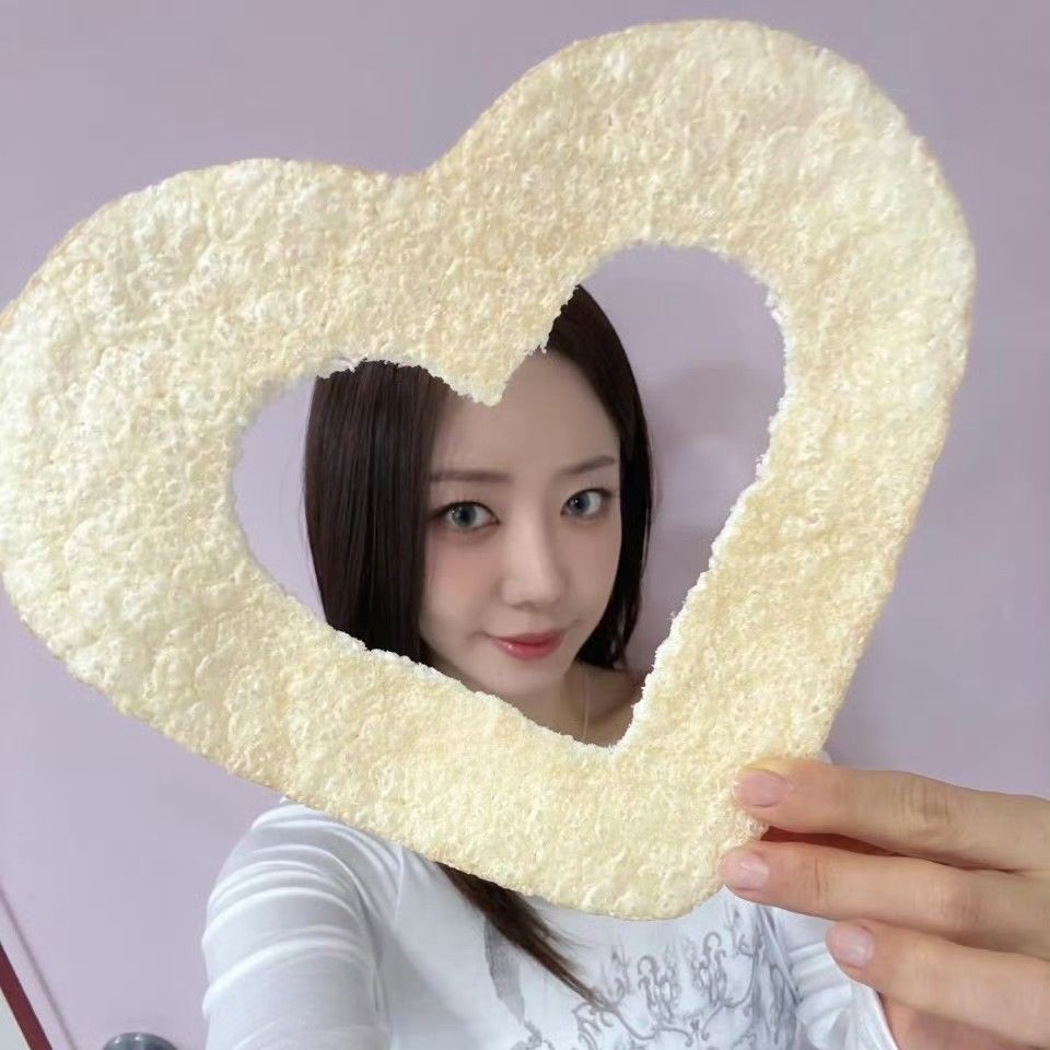 A moment captured by Kim Namjoo (Apink)'s fan