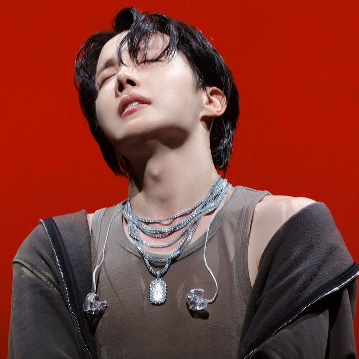 제이홉 (방탄소년단) 최근 활동샷