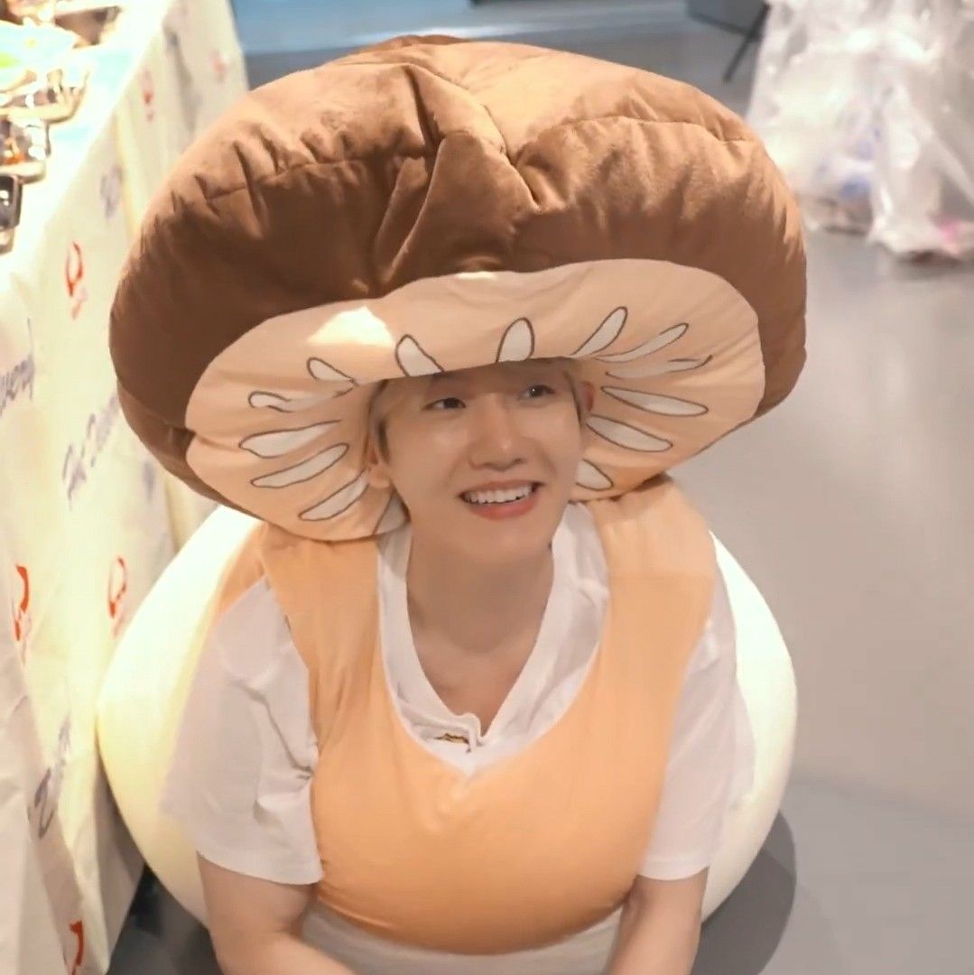 백현 (EXO)의 최신 사진