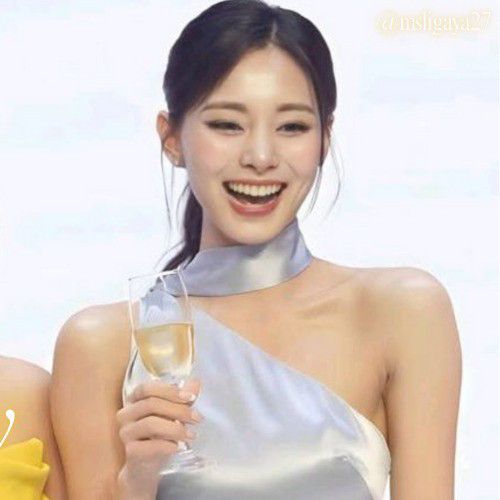 쯔위 (TWICE)의 비하인드 컷